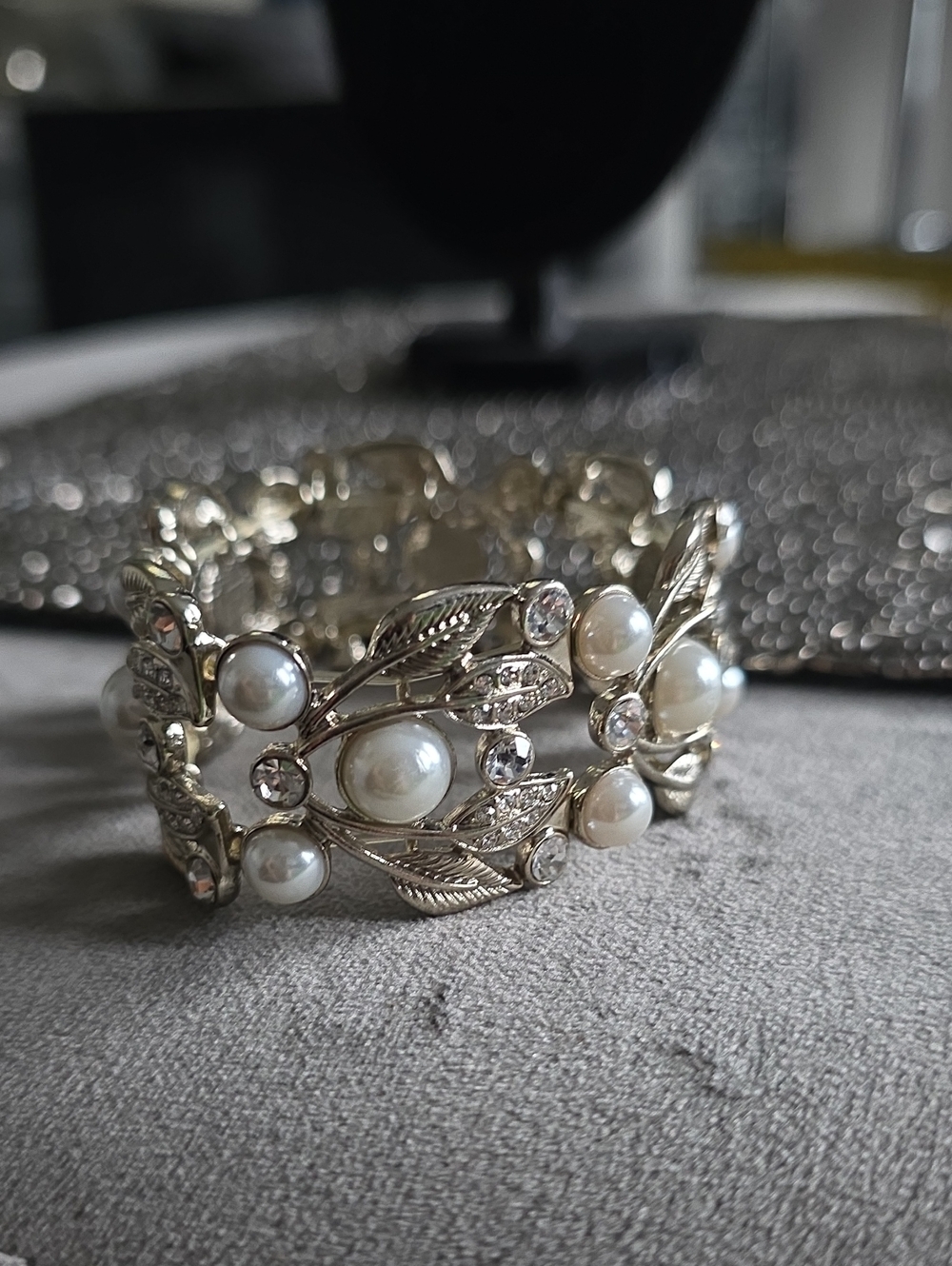 Source Unknown Pearl & Crystal Leaf Stretch Bracelet - Silver
